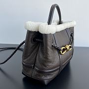 Fortok Bottega Veneta Andiamo Small Leather-Shearling Top-Handle Bag 806088 25x22x10.5cm - 6