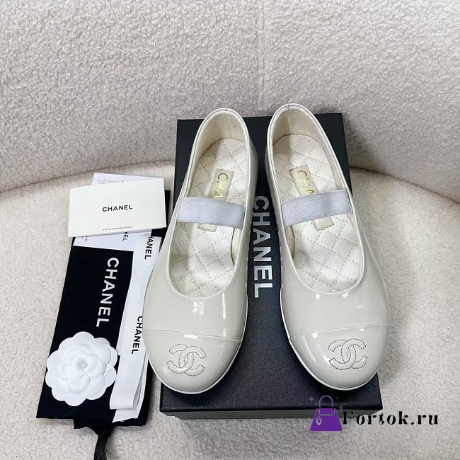 Fortok Chanel Mary Jane Shoes White Patent Leather - 1