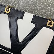 Fortok Valentino Garavani Viva Superstar Tote Bag White & Black 27x18x3cm - 2