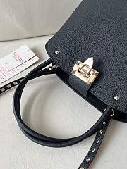 Fortok Valentino Garavani Rockstud Grained Calfskin Bag Black 22073L 28x21x14cm - 2