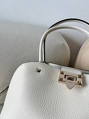 Fortok Valentino Garavani Rockstud Grained Calfskin Bag White 22073L 28x21x14cm - 3
