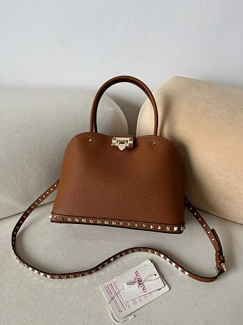 Fortok Valentino Garavani Rockstud Grained Calfskin Bag Brown 22073L 28x21x14cm