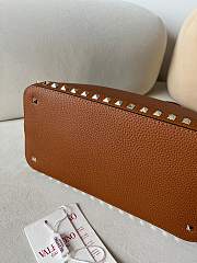 Fortok Valentino Garavani Rockstud Grained Calfskin Bag Brown 22073L 28x21x14cm - 4