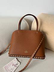 Fortok Valentino Garavani Rockstud Grained Calfskin Bag Brown 22073L 28x21x14cm - 2