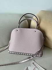 Fortok Valentino Garavani Rockstud Grained Calfskin Bag Pink 22073L 28x21x14cm - 2
