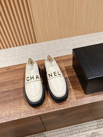 Fortok Chanel Letter Buckle Loafers White