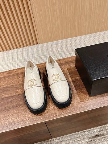Fortok Chanel CC Buckle Quilted Loafers White