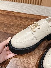 Fortok Chanel CC Buckle Quilted Loafers White - 6