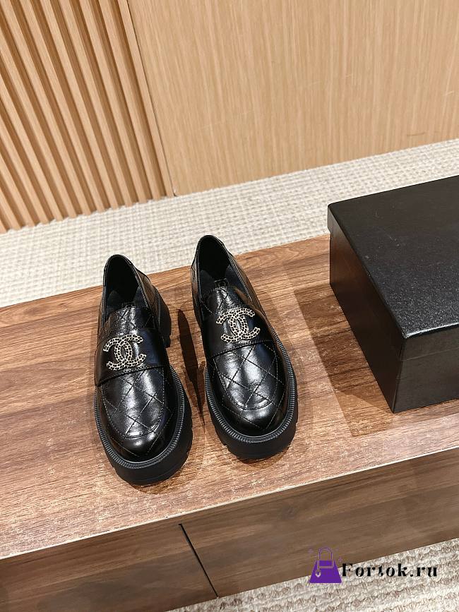 Fortok Chanel CC Buckle Quilted Loafers Black - 1