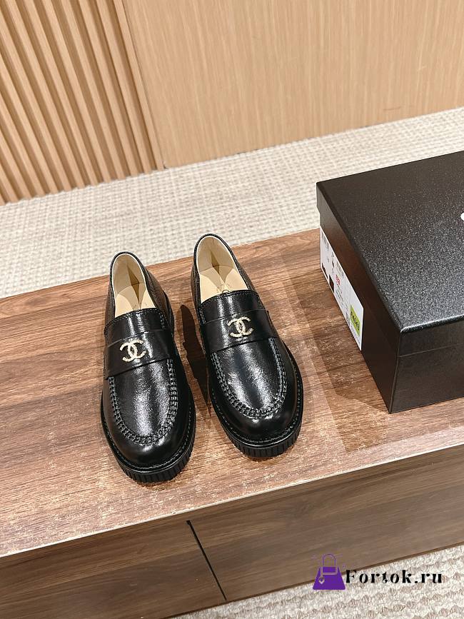 Fortok Chanel CC Logo Loafer Black - 1