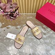 Fortok Valentino VLogo Raffia-Trimmed Leather Slides Pink - 2