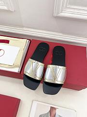 Fortok Valentino Garavani Viva Superstar Leather Slides Black & Silver - 1