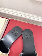 Fortok Valentino Garavani Viva Superstar Leather Slides Black & Silver - 5