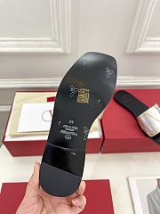 Fortok Valentino Garavani Viva Superstar Leather Slides Black & Silver - 3