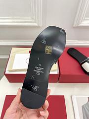 Fortok Valentino Garavani Viva Superstar Leather Slides Black & White - 5