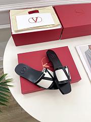 Fortok Valentino Garavani Viva Superstar Leather Slides Black & White - 2