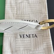 Fortok Bottega Veneta Fish-shaped Keychain White - 3