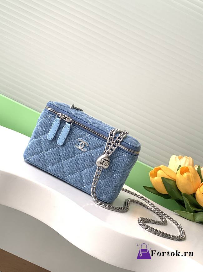 Fortok Chanel 25C Vanity Bag Small Blue Denim 9.5x17x8cm - 1