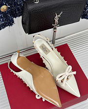 Fortok Valentino Rockstud Bow Slingback Ballerina In White Patent Leather With Tone-On-Tone Studs - 5