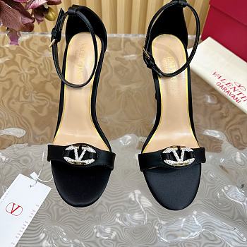 Fortok Valentino Mesh Rivet High-heel Sandals Black