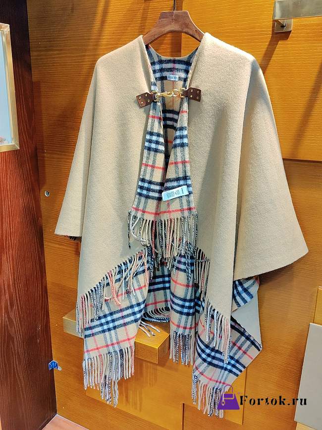 Fortok Burberry Wool Cape Beige 140x140cm - 1