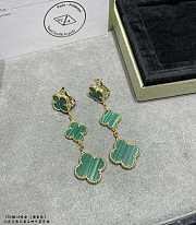 Fortok Van Cleef & Arpels Three Green Four-leaf Clover Earrings in Gold - 5