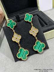 Fortok Van Cleef & Arpels Three Green & Diamond Four-leaf Clover Earrings in Gold - 3