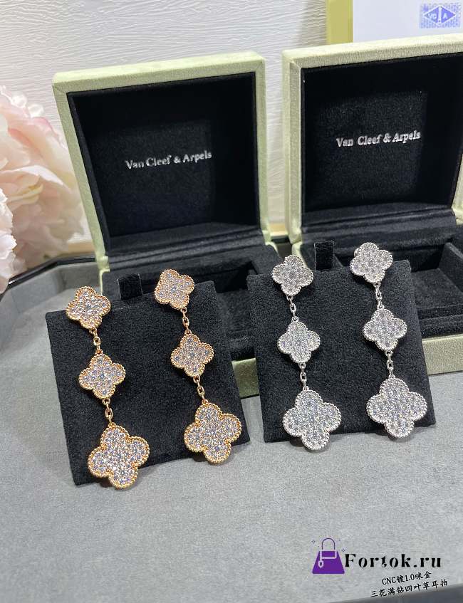 Fortok Van Cleef & Arpels Three Diamond Four-leaf Clover Earrings in Rose Gold / Silver - 1