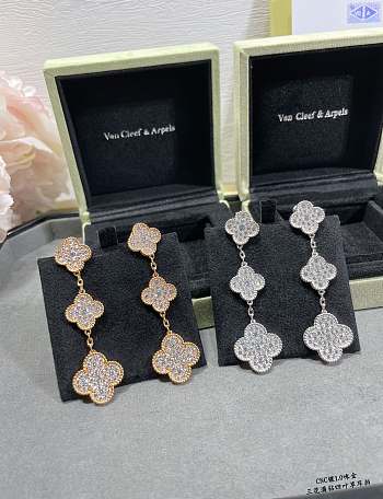 Fortok Van Cleef & Arpels Three Diamond Four-leaf Clover Earrings in Rose Gold / Silver
