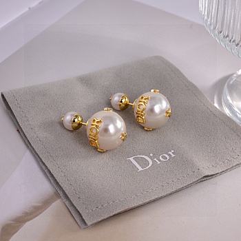 Fortok Dior Pearl Earrings