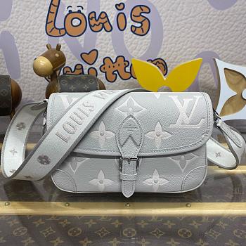 Fortok Louis Vuitton Diane Handbag Grey M14214 23x16x8.5cm