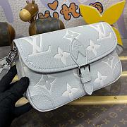 Fortok Louis Vuitton Diane Handbag Grey M14214 23x16x8.5cm - 5