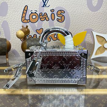 Fortok Louis Vuitton Silver Embossed Box Bag M45673 22.5x14.5x11.5cm