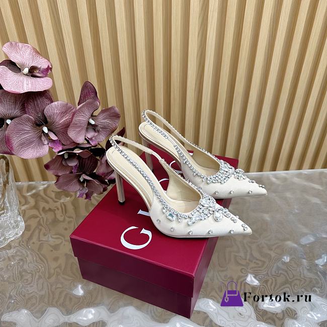 Fortok Gucci Pump With Crystals Beige Satin - 1