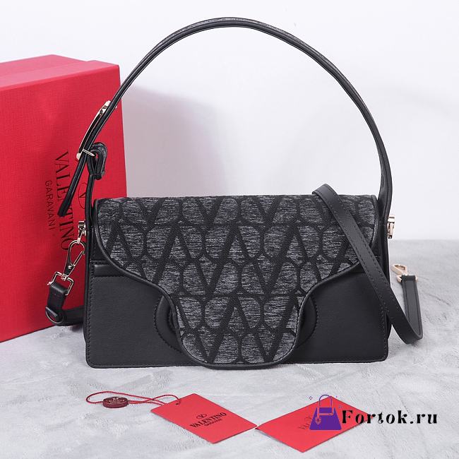 Fortok Valentino Garavani La Grand Deuxieme Toile Shoulder Bag Black 28x25x6cm - 1