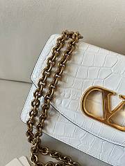  Fortok Valentino Garavani Vain Crocodile Pattern Handbag White 24x16x8cm - 3