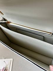  Fortok Valentino Garavani Vain Crocodile Pattern Handbag White 24x16x8cm - 4