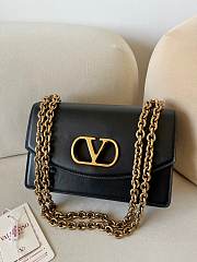  Fortok Valentino Garavani Vain Calfskin Handbag Black 24x16x8cm - 1