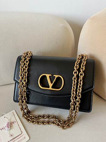  Fortok Valentino Garavani Vain Calfskin Handbag Black 24x16x8cm