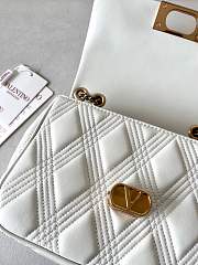 Fortok Valentino Garavani Bag In White Quilted Lambskin 23x17x8cm - 6