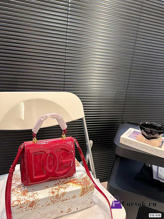 Fortok Dolce & Gabbana DG Logo Bag Red Patent Leather 15.5x13.5cm - 1