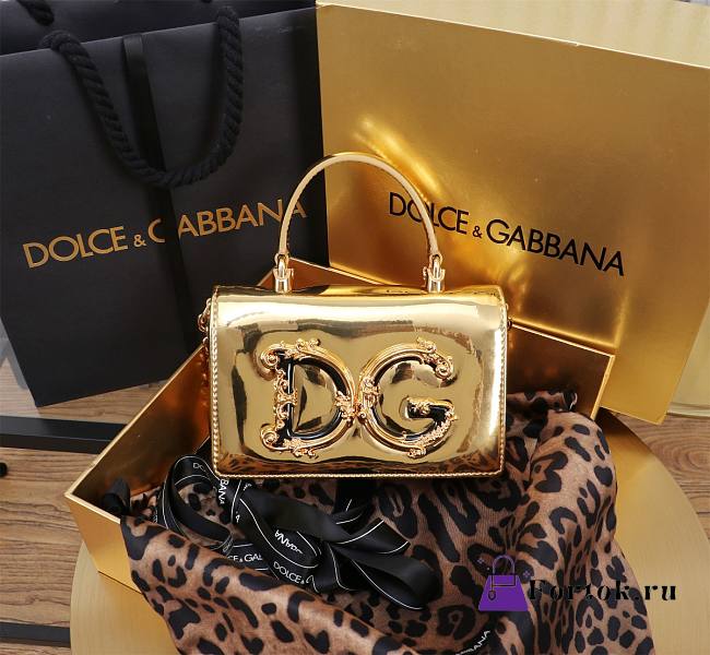Fortok Dolce & Gabbana Mini Gold Patent Leather Handbag 18x10x5cm - 1