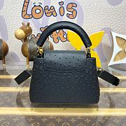 Fortok Louis Vuitton Capucines Mini Handbag Black Ostrich Pattern and Pearl Chain M11908 21x8x13.6cm - 2