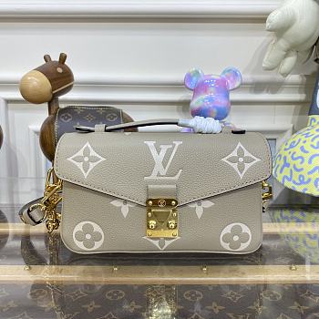 Fortok Louis Vuitton Pochette Métis East West Bag Grey & Beige M23081 21.5x13.5x6cm 