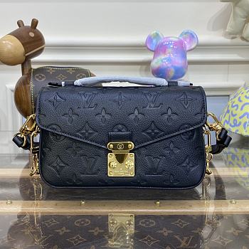 Fortok Louis Vuitton Pochette Métis East West Bag Black M46595 21.5x13.5x6cm 