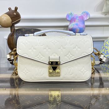 Fortok Louis Vuitton Pochette Métis East West Bag Cream M22942 21.5x13.5x6cm 