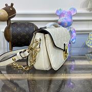Fortok Louis Vuitton Pochette Métis East West Bag Cream M22942 21.5x13.5x6cm  - 3