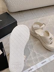 Fortok Chanel Toe-clip Thick-soled Sandals White - 6