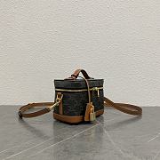 Fortok Celine Vanity Bag Triomphe 119463 18x10x13cm - 2