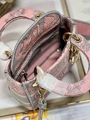 Fortok CHRISTIAN DIOR Lady D-lite Bag Gray and Pink M898383 17×7.5×14cm - 4